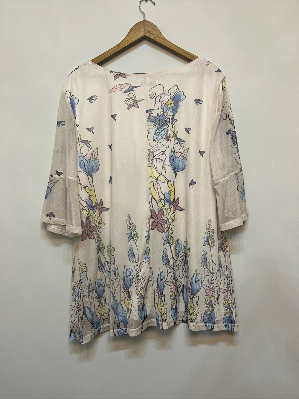 Cream Floral V-Neck Tunic Top with Pastel Accents - Picture 3 of 10
